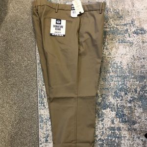 NWT 40W x 32L Dockers Mens Athletic Fit Signature